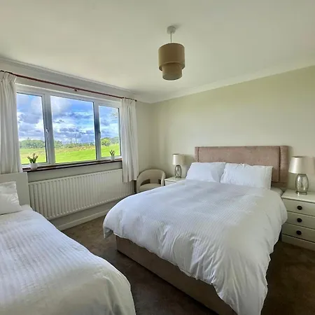 Four Winds, Ross, Killala. Сasa de vacaciones *